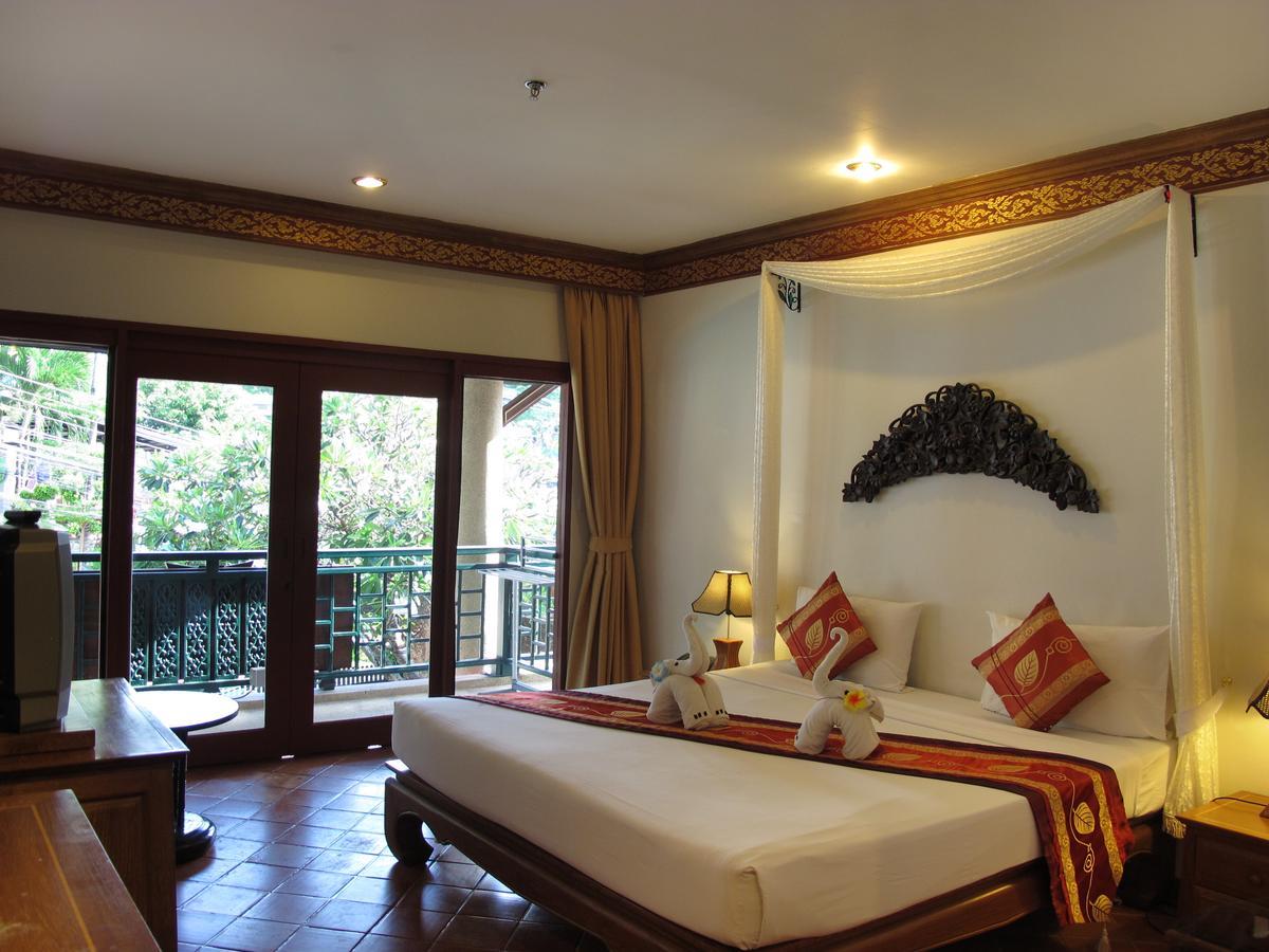Kata Minta Hotell Phuket Eksteriør bilde
