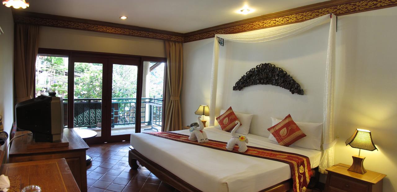 Kata Minta Hotell Phuket Eksteriør bilde