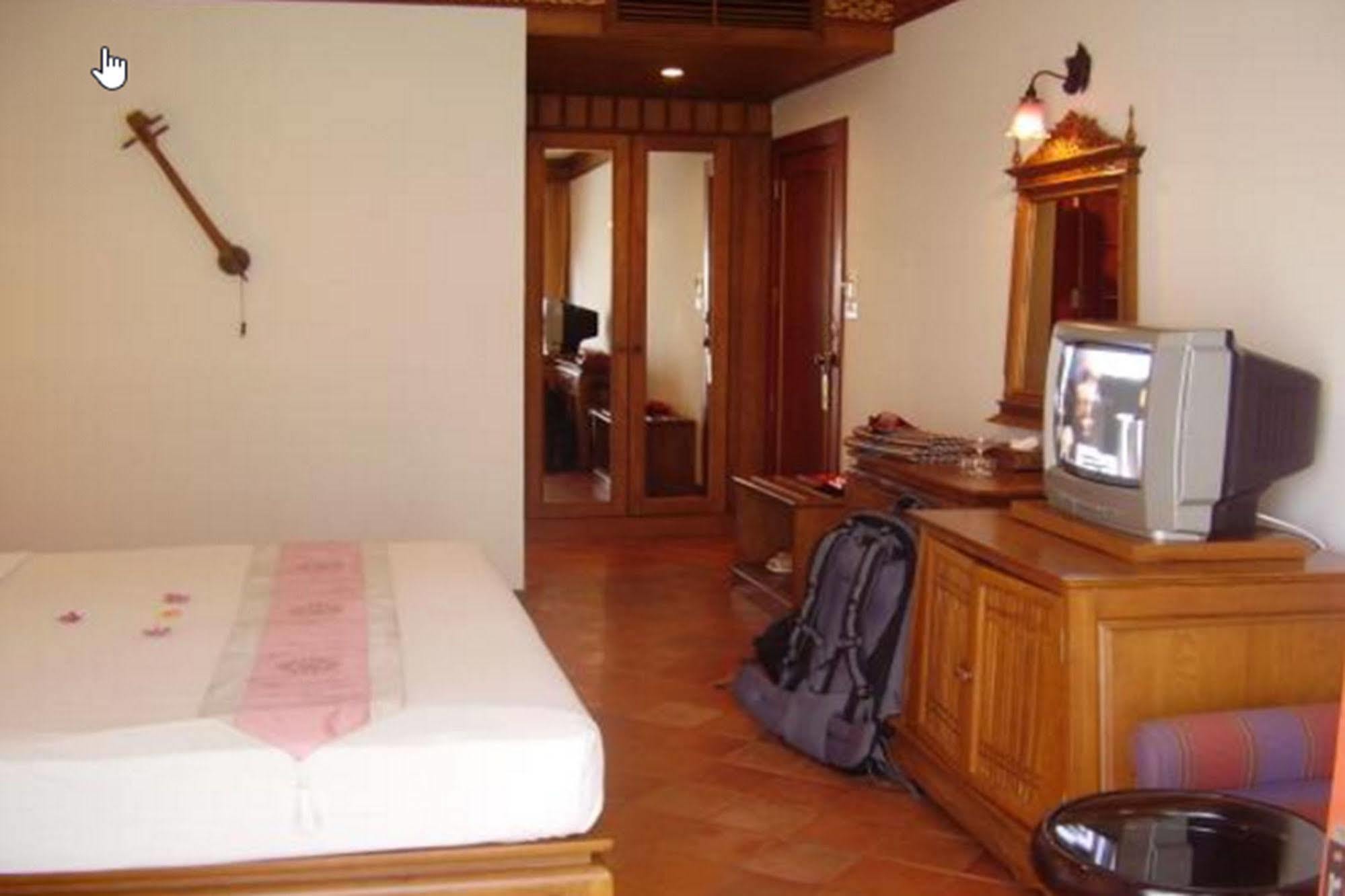 Kata Minta Hotell Phuket Eksteriør bilde